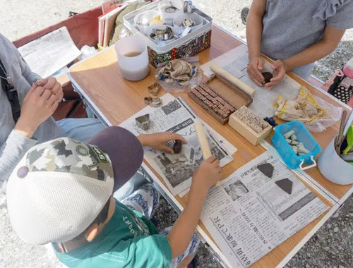 バスまちベンチ/ひらかた家具町スマイルロード