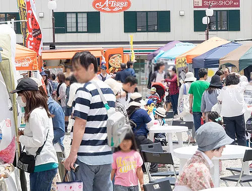 バスまちベンチ/ひらかた家具町スマイルロード