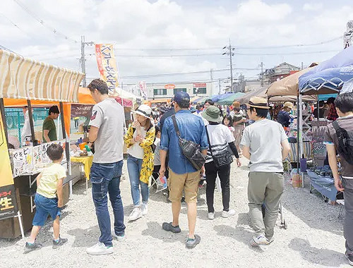 バスまちベンチ/ひらかた家具町スマイルロード